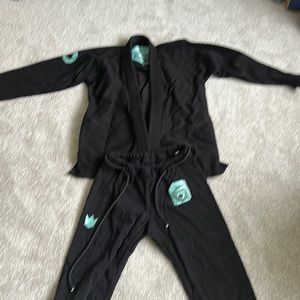 Kings A2 Jiu jitsu kimonos worn a hand full of times no bad smell